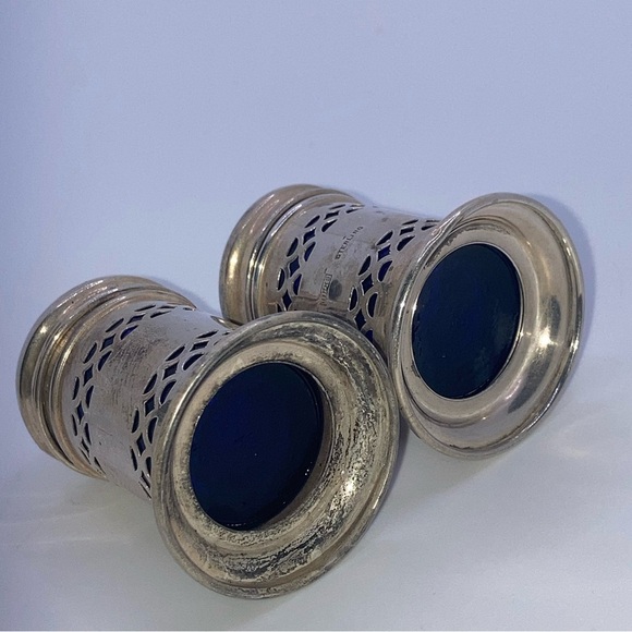 Vtg Birks Sterling Art Deco Cobalt Blue Glass Liner Salt &Pepper Shakers 2.1” - Picture 9 of 13
